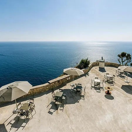 Resort Faro Punta Imperatore *