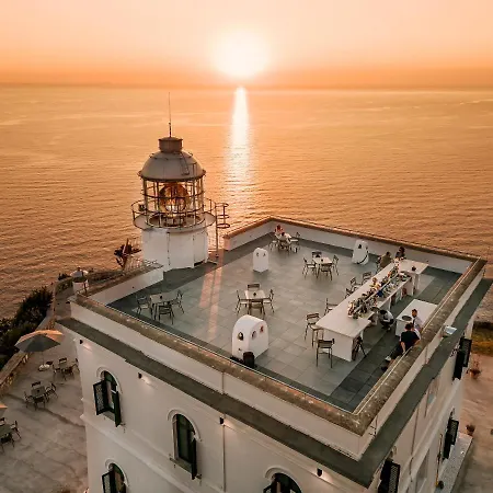 Resort Faro Punta Imperatore